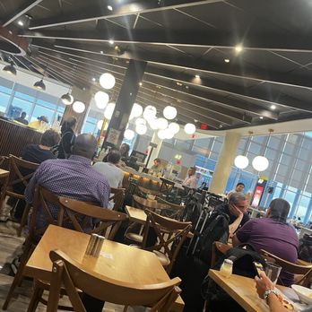 Felina Cucina - Interior - Italian Near Me - Newark, New Jersey