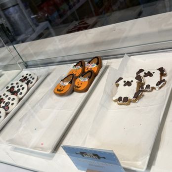 The Dog Bakery - Biscuit - Pet Stores Near Me - Long Beach, California