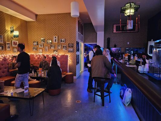 Lion's Den Lounge and Bar by null