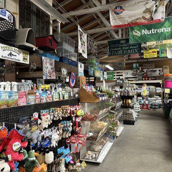 Half Moon Bay Feed & Fuel - Livestock Feed & Supply Near Me - Half Moon Bay, California Half Moon Bay Feed & Fuel - Livestock Feed & Supply Near Me - Half Moon Bay, California