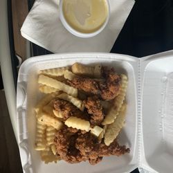 Taste-T-Drive-In - Chicken Tenders plate with honey mustard