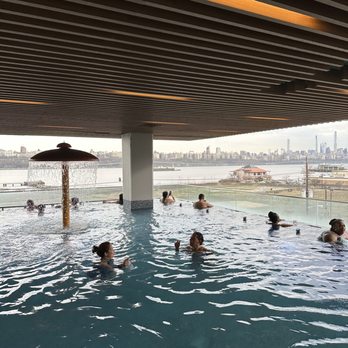 SoJo Spa Club - Saunas Near Me - Edgewater, New Jersey
