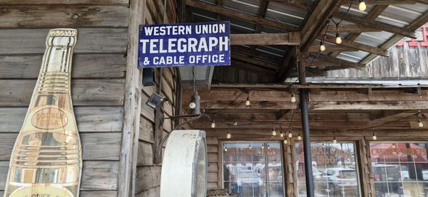 Brooks Shaw's Old Country Store by null