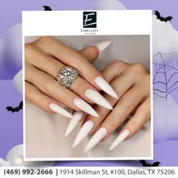 Embellish Nails & Bar - Sharpen your Halloween look with our wickedly chic stiletto nails.              
ℬℴℴℴℴℯℴ