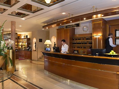 Victor's Residenz-Hotel Schloss Berg by null