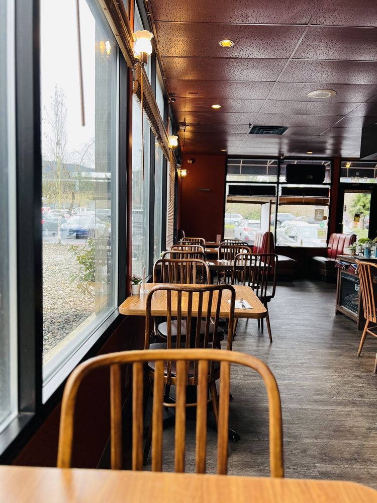 Noodle Boat Thai Cuisine