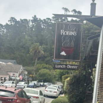 Robins Restaurant - New American Near Me - Cambria, California