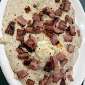 Keene Cafe - Cowboy Benedict- Biscuits, Eggs Over Easy, GRAVY & Ham - Diners Near Me - Keene, California