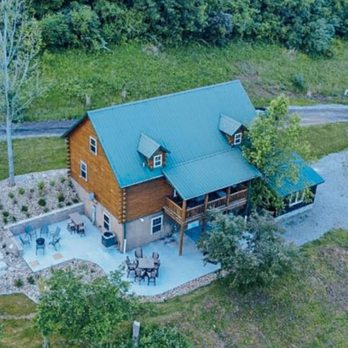Ash Ridge Cabins - Ash ridge lodge - Hotels Near Me - Laurelville, Ohio