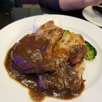 Dickens Restaurant - Steakhouses Near Me - Markham, Ontario