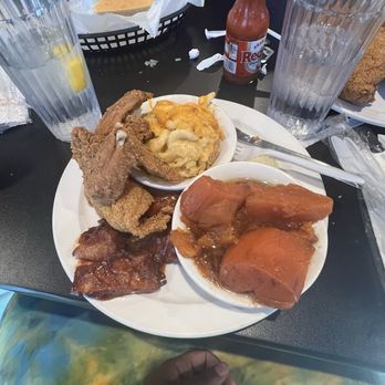 Cornbread Restaurant & Bar - Bayou Combo with Mac & Cheese and SWEET POTATOES - Soul Food Near Me - Southfield, Michigan Cornbread Restaurant & Bar - Bayou Combo with Mac & Cheese and SWEET POTATOES - Soul Food Near Me - Southfield, Michigan