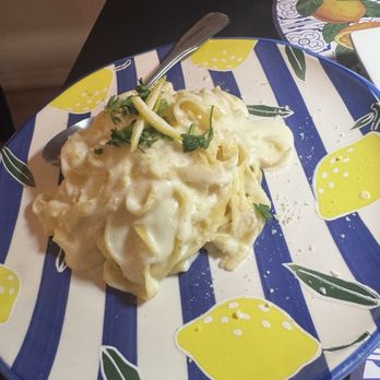 Amalfi - Fettuccine Al Limone - Italian Near Me - Orlando, Florida