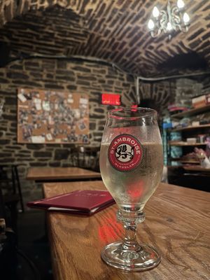 Pub L'Oncle Antoine by null