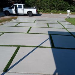 T’s Concrete - Picture Frame Squares Concrete Driveway