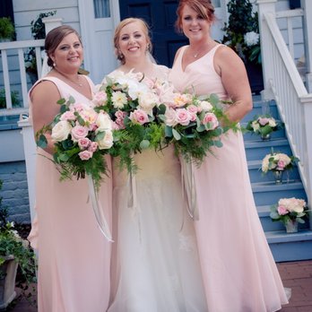 The Daisy Fair Flowers - Bridesmaid bouquets - Florists Near Me - Conway, South Carolina The Daisy Fair Flowers - Bridesmaid bouquets - Florists Near Me - Conway, South Carolina