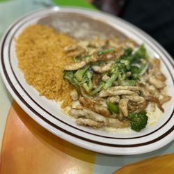 Monte Alban Mexican Restaurant - Chicken Cancun