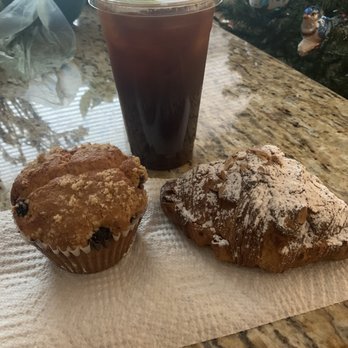 Phlour Bakery & Cafe - Bakeries Near Me - Chicago, Illinois