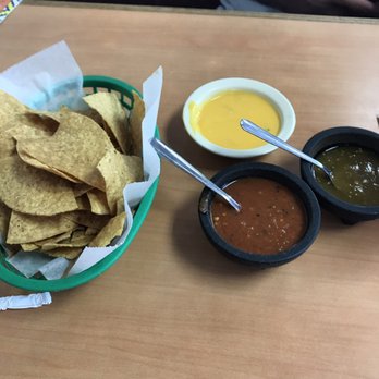 Taqueria Tapatia - Chips, queso and salsa - Mexican Near Me - Baytown, Texas Taqueria Tapatia - Chips, queso and salsa - Mexican Near Me - Baytown, Texas