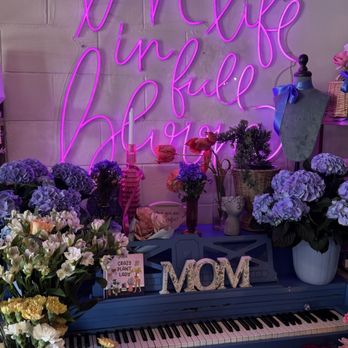 Blooming Floral Cafe - Coffee & Tea Near Me - Tampa, Florida