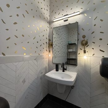 Smile Lab Dentistry Union Square - Clean wash room - Cosmetic Dentists Near Me - New York, New York