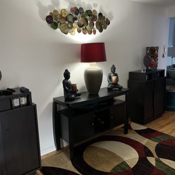 Ivan Mijalkovic- Corcoran - Nice foyer. - Real Estate Agents Near Me - Long Island City, New York Ivan Mijalkovic- Corcoran - Nice foyer. - Real Estate Agents Near Me - Long Island City, New York
