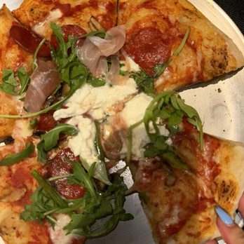Ragazzi's Pizza & Restaurant - Pizza - Chicken Wings Near Me - Orlando, Florida Ragazzi's Pizza & Restaurant - Pizza - Chicken Wings Near Me - Orlando, Florida
