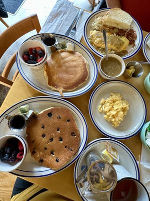 Golden Diner by null