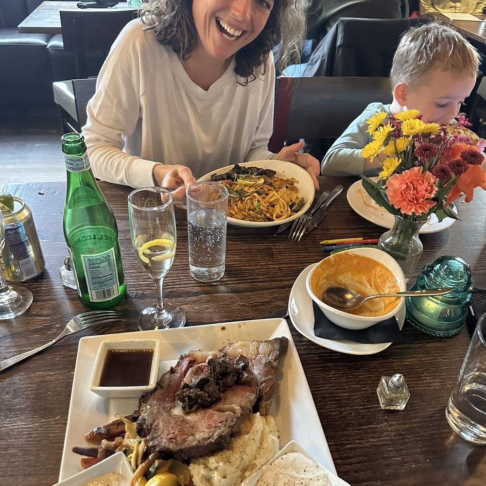 Riviera Scratch Kitchen - New American Near Me - Glenwood Springs, Colorado