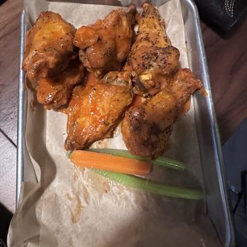 Fifth & Elm - Headliner Wings$9.95 Buffalo Extra Side of Ranch Mix With Lemon Pepper - Playgrounds Near Me - Portland, Texas Fifth & Elm - Headliner Wings$9.95 Buffalo Extra Side of Ranch Mix With Lemon Pepper - Playgrounds Near Me - Portland, Texas