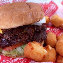 Freddy's Frozen Custard & Steakburgers - Cheeseburger and cheese curds. Yum!