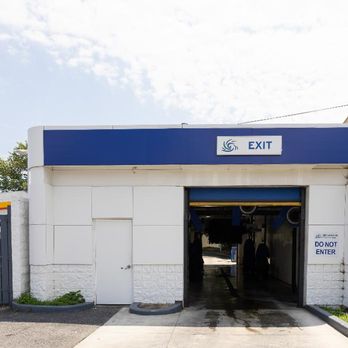 Splash In - Get your car wash at Splash In located at 1911 Rockville Pike, Rockville, MD! - Car Wash Near Me - Rockville, Maryland