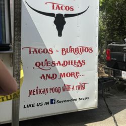 Seven-den Tacos - Sign