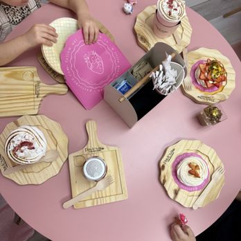 Pavlova co - Desserts Near Me - Coral Springs, Florida Pavlova co - Desserts Near Me - Coral Springs, Florida