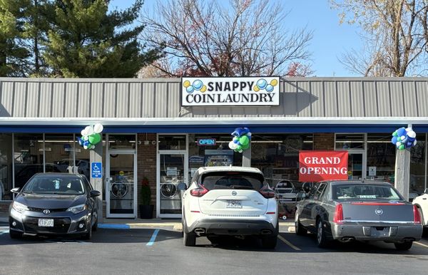 Snappy Coin Laundry, 2303 McKelvey Rd, Maryland Heights, MO 63043