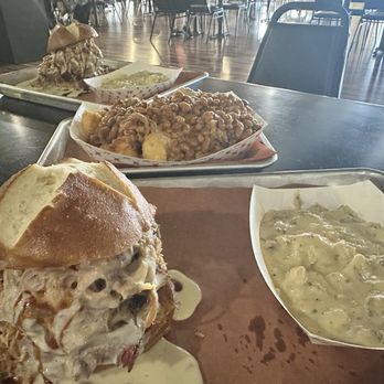 Heavy Smoke BBQ - The King Scott excellent - Barbeque Near Me - O'Fallon, Missouri
