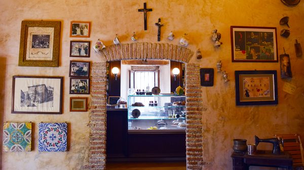 Bar Vitelli by null