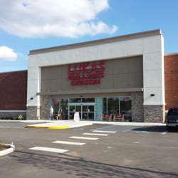 Dogwood Wine And Spirits - Entrance