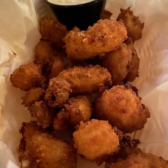 Brass Ring Bar & Restaurant - Cheddar Cheese Curds - American Near Me - Madison, Wisconsin