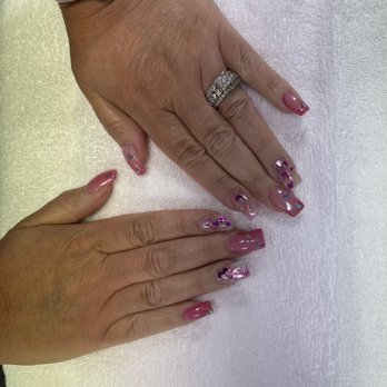 Creative Touch Nail Studio - Nail Salons Near Me - Spotsylvania, Virginia