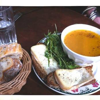 La Chambre aux Oiseaux - toastade de st nectaire - soupe au potiron - Breakfast & Brunch Near Me - Paris, 75