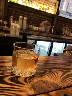 Paddock & Whisky by null