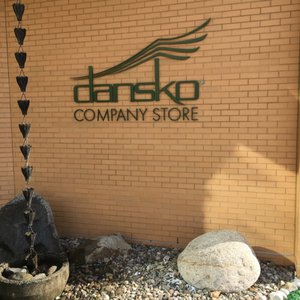 dansko outlet jennersville