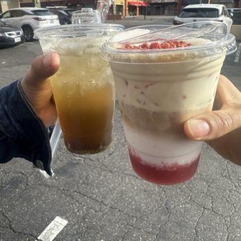 Coffee Signal - Grapefruitade Strawberry Cloud Latte - Coffee & Tea Near Me - Los Angeles, California Coffee Signal - Grapefruitade Strawberry Cloud Latte - Coffee & Tea Near Me - Los Angeles, California