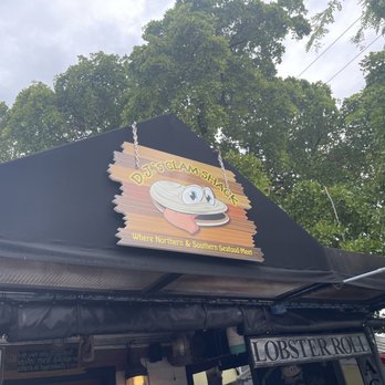 DJ's Clam Shack - Entrance - Seafood Near Me - Key West, Florida