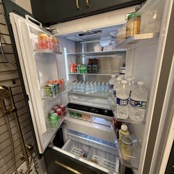 Fulgor Milano refrigerator "no lights inside" service call.