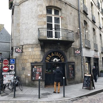 Fox and Friends - Burgers Near Me - Rennes, 35 Fox and Friends - Burgers Near Me - Rennes, 35