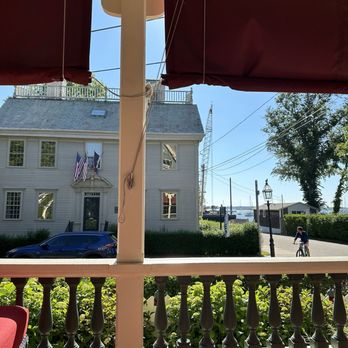 Sarah Kendall House - Bed & Breakfast Near Me - Newport, Rhode Island Sarah Kendall House - Bed & Breakfast Near Me - Newport, Rhode Island