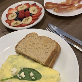 Breakfast Guru Restaurant & Bar - Florentine omelette - Breakfast & Brunch Near Me - Rehoboth Beach, Delaware