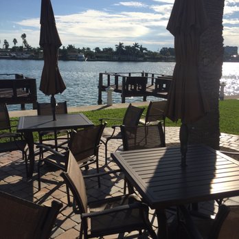Westwinds Waterfront Resort - Fishing pier - Hotels Near Me - Treasure Island, Florida
