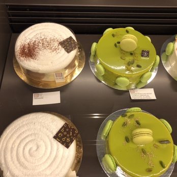 Pasticceria Besuschio - Patisserie/Cake Shop Near Me - Abbiategrasso, Michigan